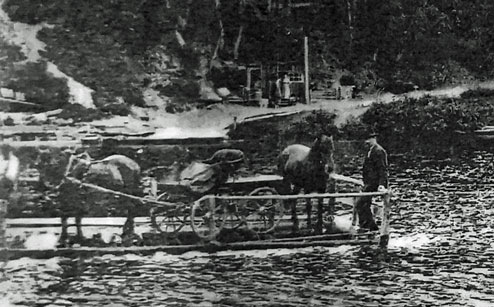 Hängbron i Håknäsbacken